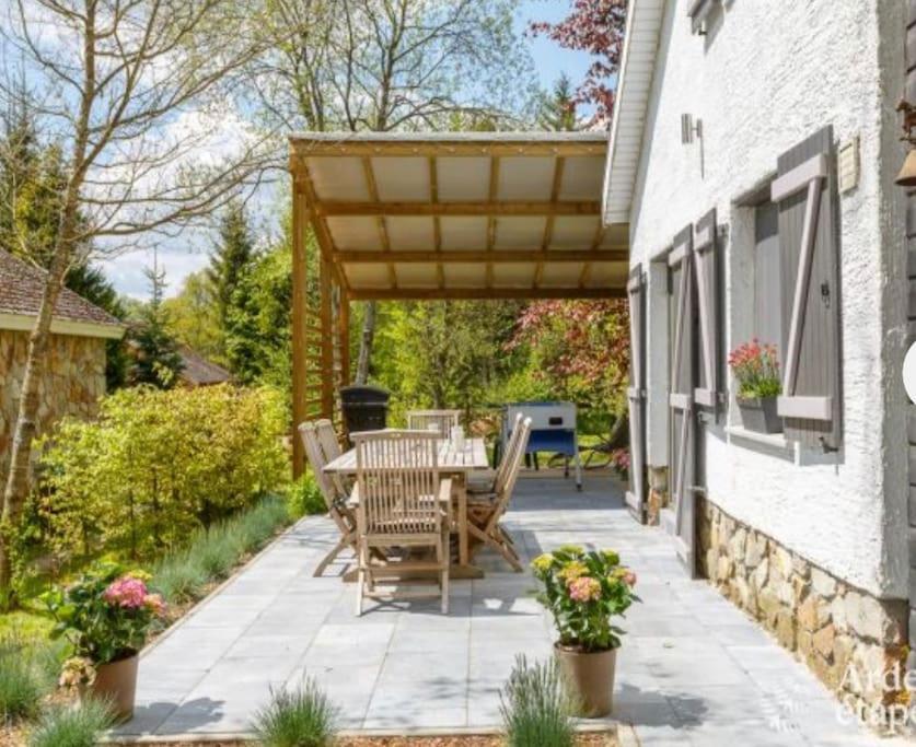 La P'Tite Maison Waimes Exteriör bild